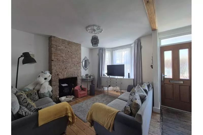 Property photo 2 of 11