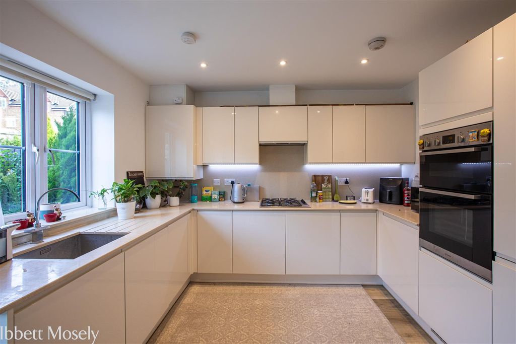 Property photo 2 of 9 18 Kitchen.Jpg