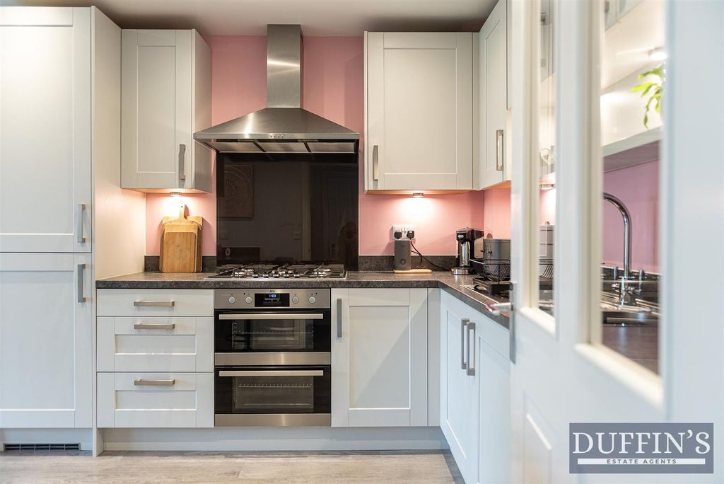 Property photo 2 of 36 Kitchen