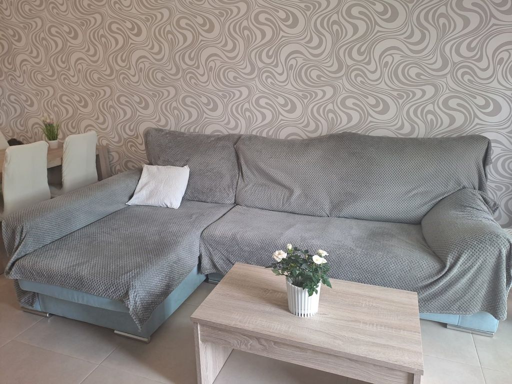 Property photo 3 of 33