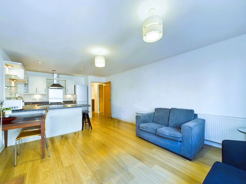Property photo 2 of 12