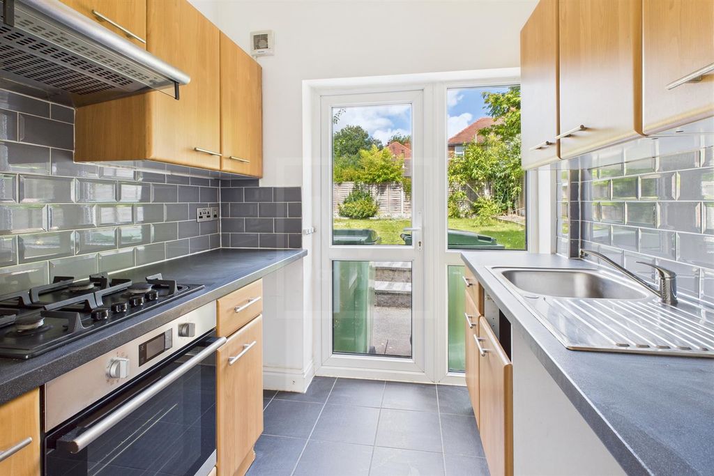 Property photo 2 of 15 Kitchen