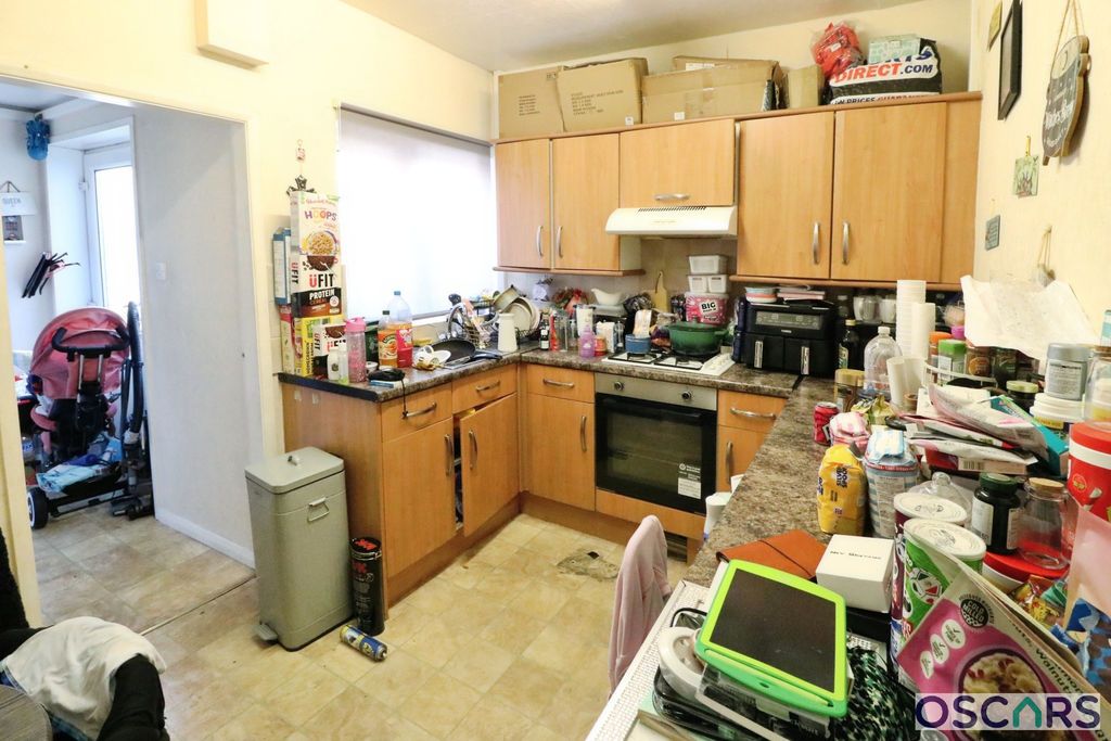 Property photo 3 of 5 Photo 4
