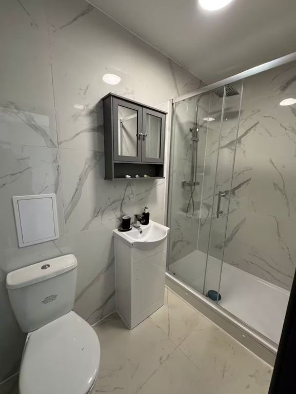 Property photo 2 of 3