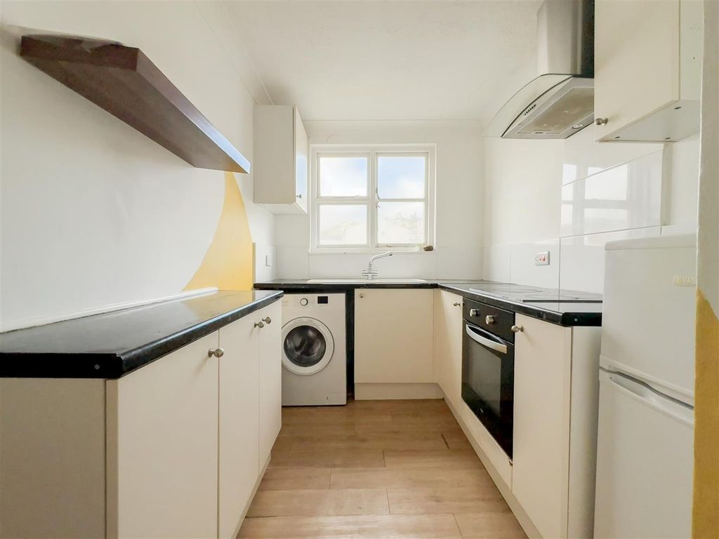 Property photo 2 of 16 Kitchen