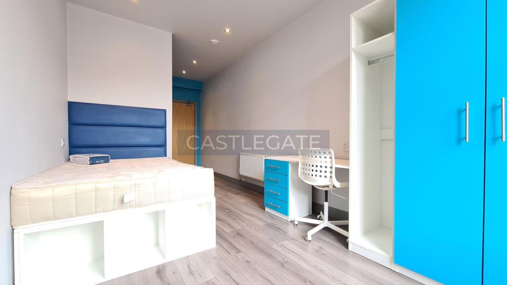 Property photo 1 of 13 Flat 4, Room 2, Dundas Works, 15-17 Dundas Street, Huddersfield, HD1 2He (4)