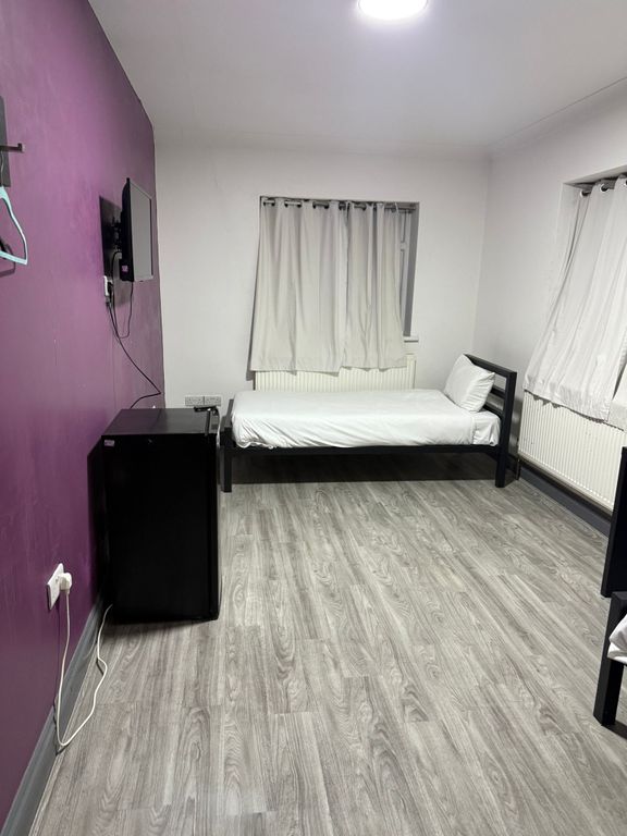 Property photo 3 of 4