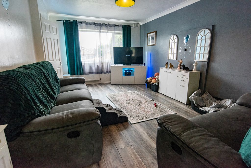 Property photo 2 of 16