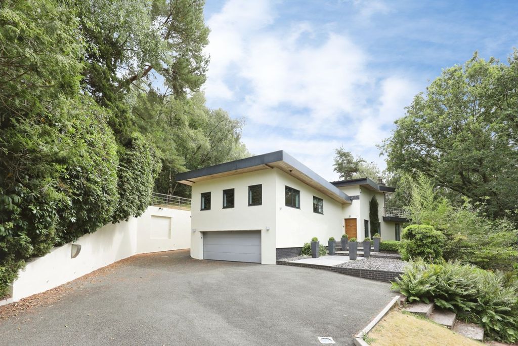 Property photo 1 of 35