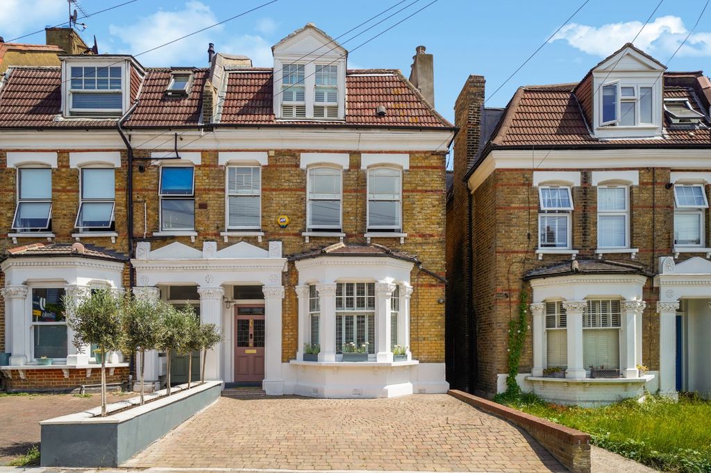 Property photo 1 of 15 Picture No. 05