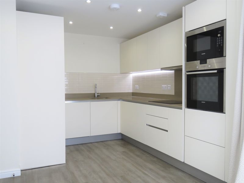 Property photo 2 of 12 Photo 5