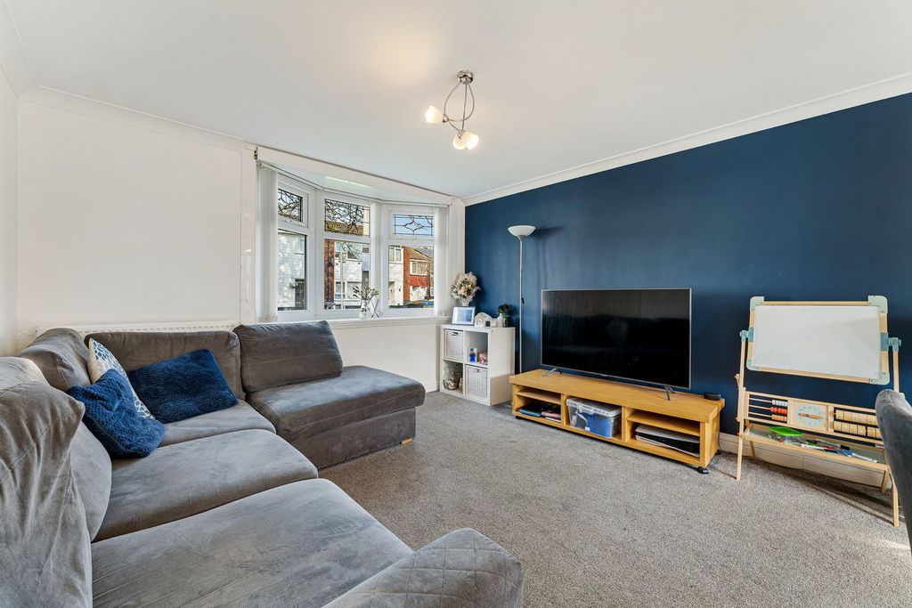 Property photo 2 of 24