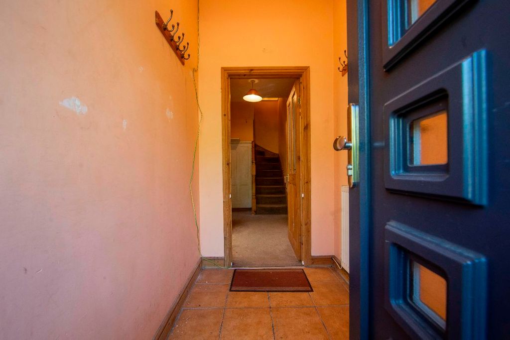 Property photo 2 of 37