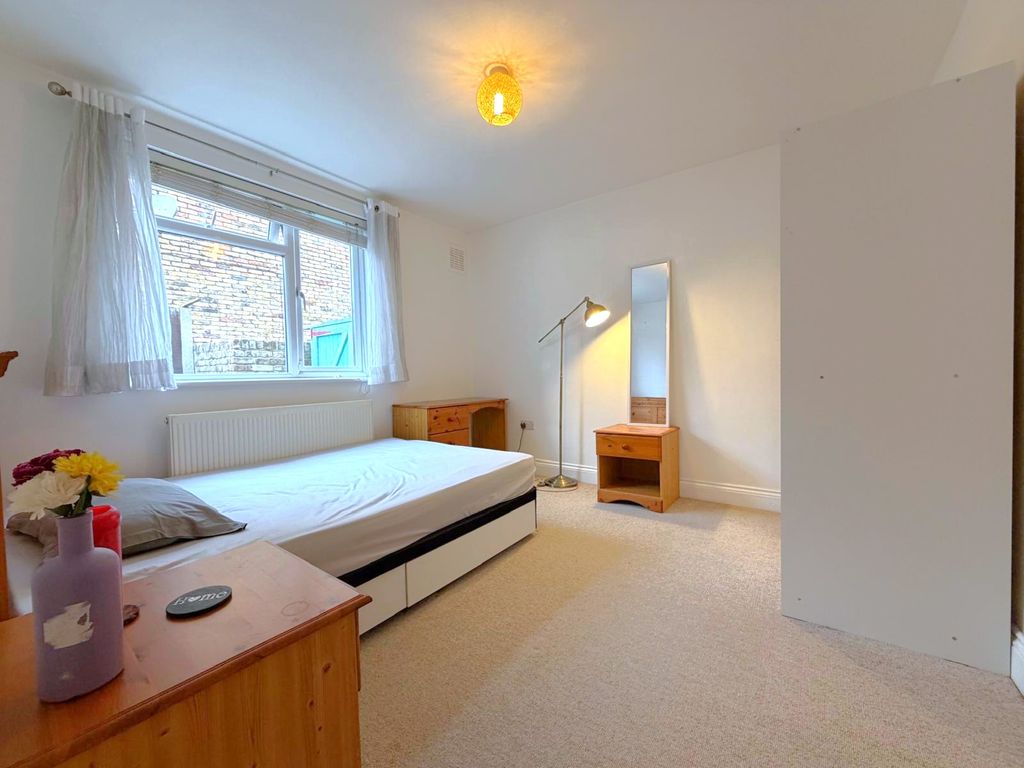 Property photo 2 of 7 Photo-2025-10-31-13-17-27