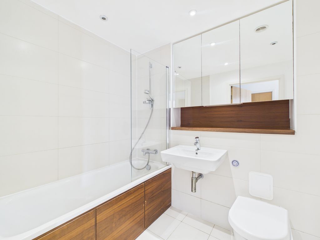 Property photo 3 of 8 Photo 1