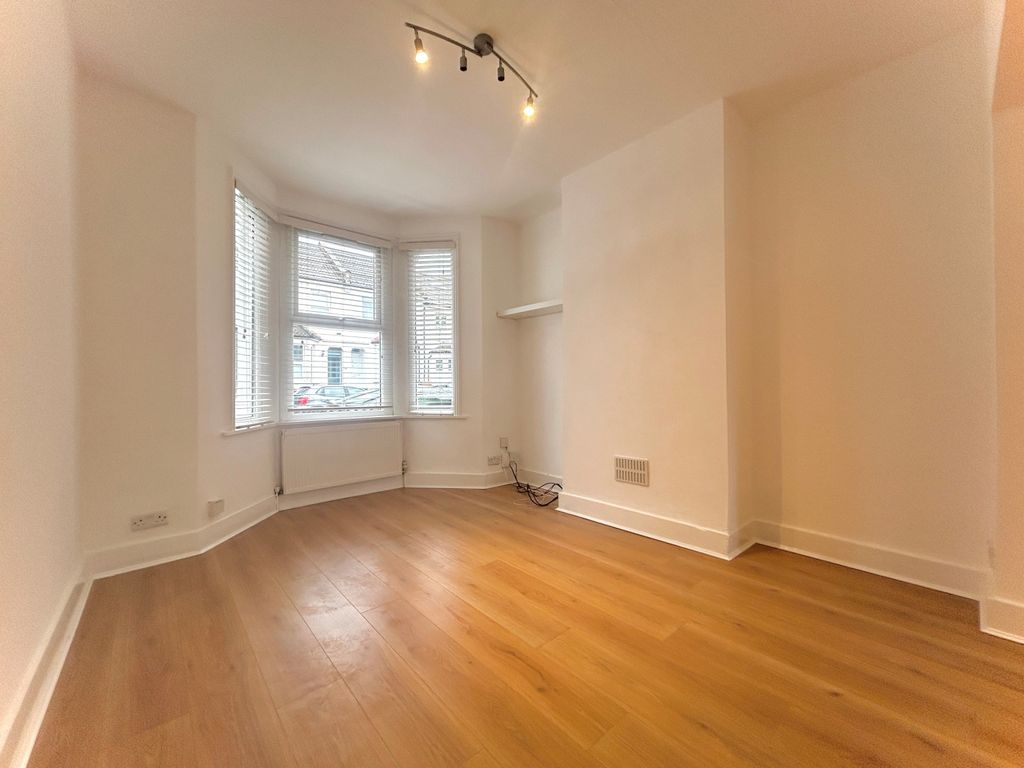 Property photo 2 of 17 13
