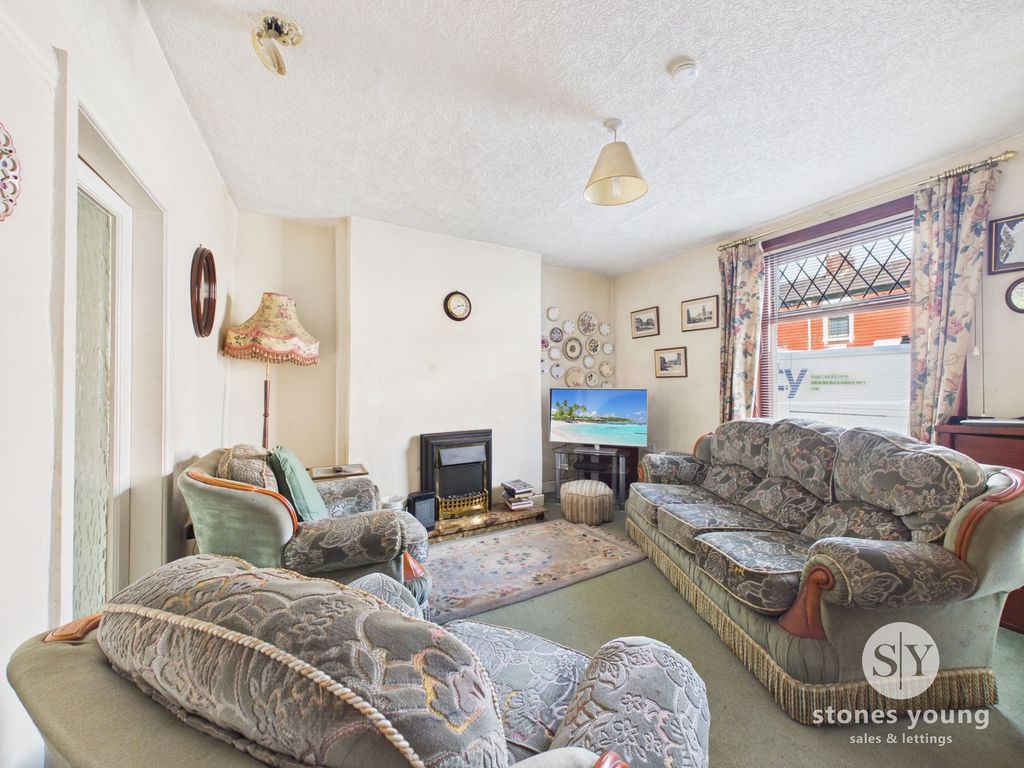 Property photo 3 of 13