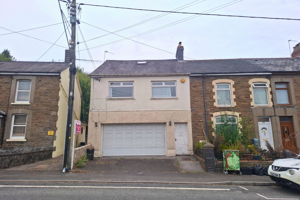 Property photo 1 of 30