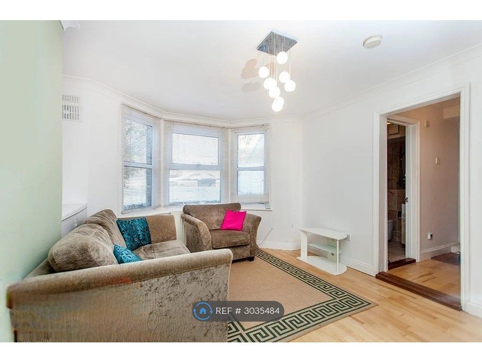 Property photo 2 of 8