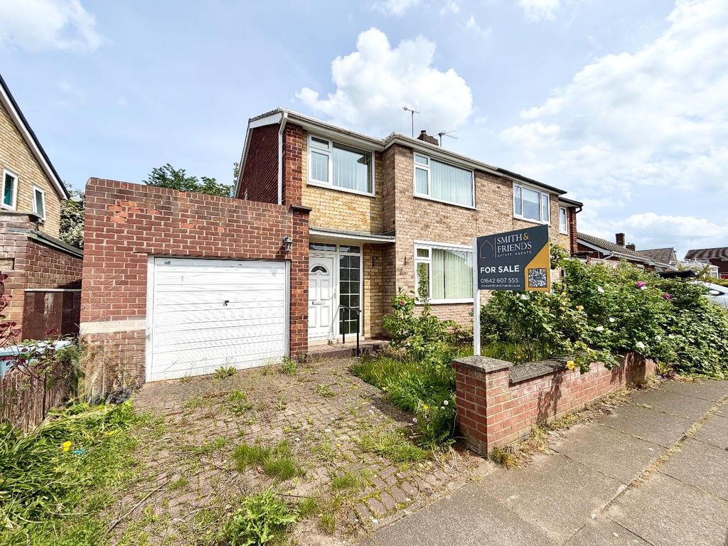Property photo 1 of 8 External
