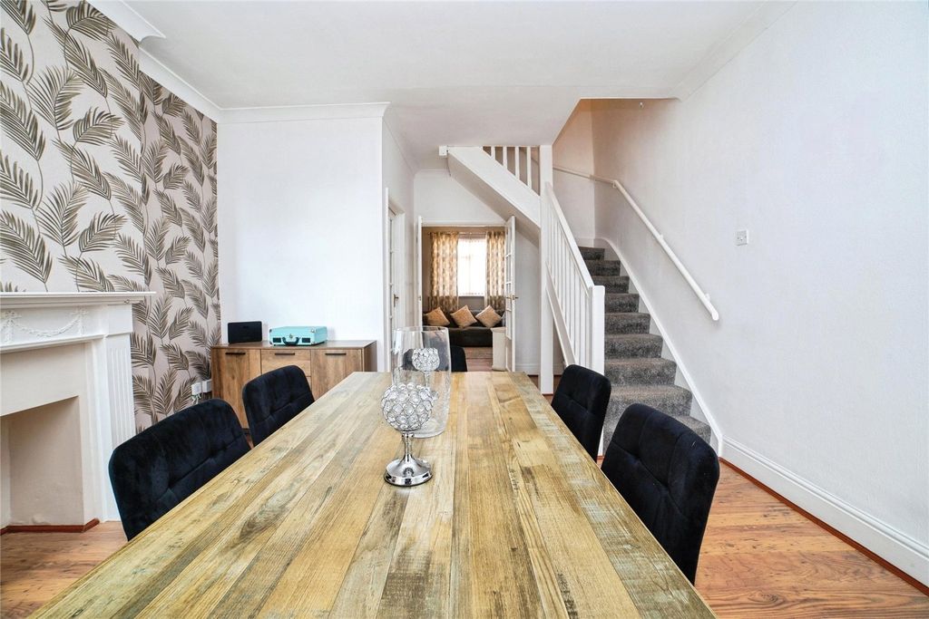 Property photo 3 of 23 Dining Room