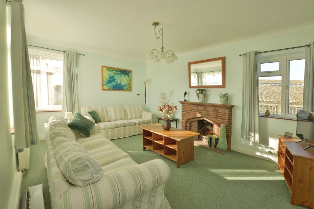 Property photo 2 of 20 Photo