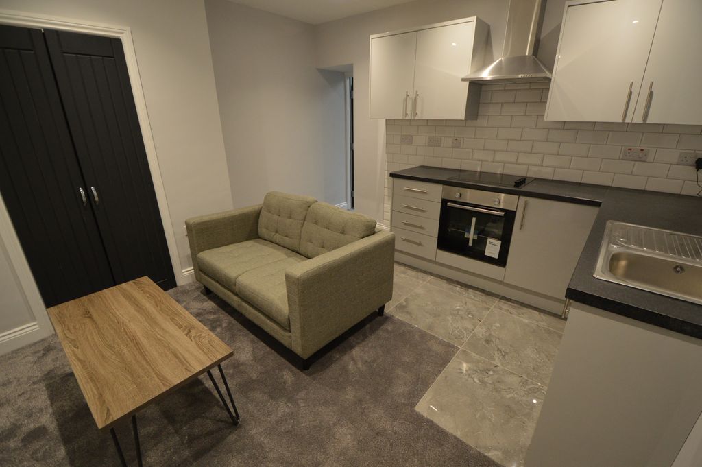 Property photo 1 of 4