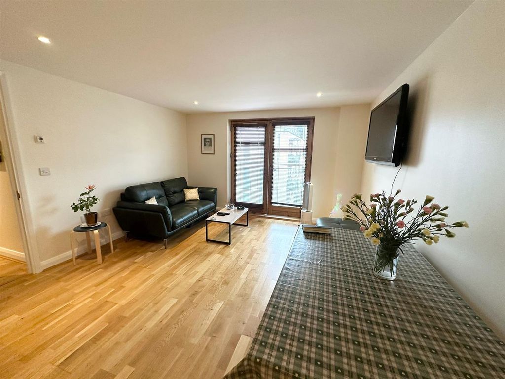 Property photo 3 of 8 Whatsapp Image 2024-09-25 At 11.52.01 Am (1).Jpeg