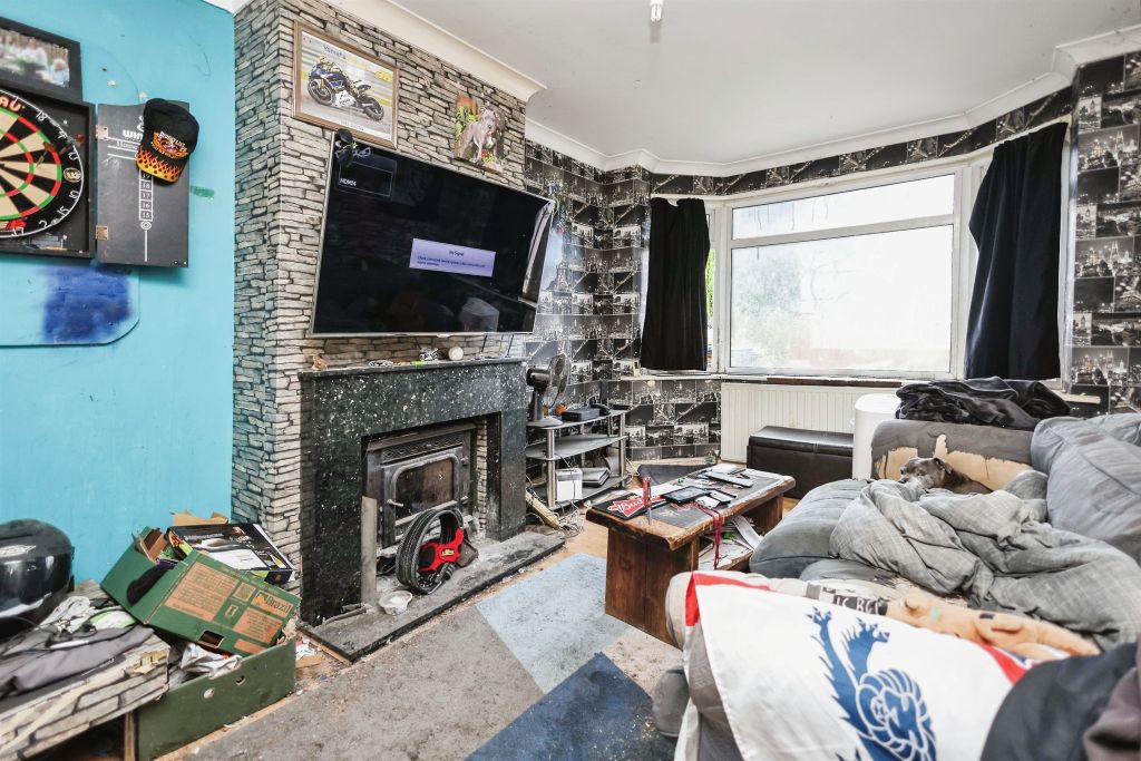 Property photo 2 of 9