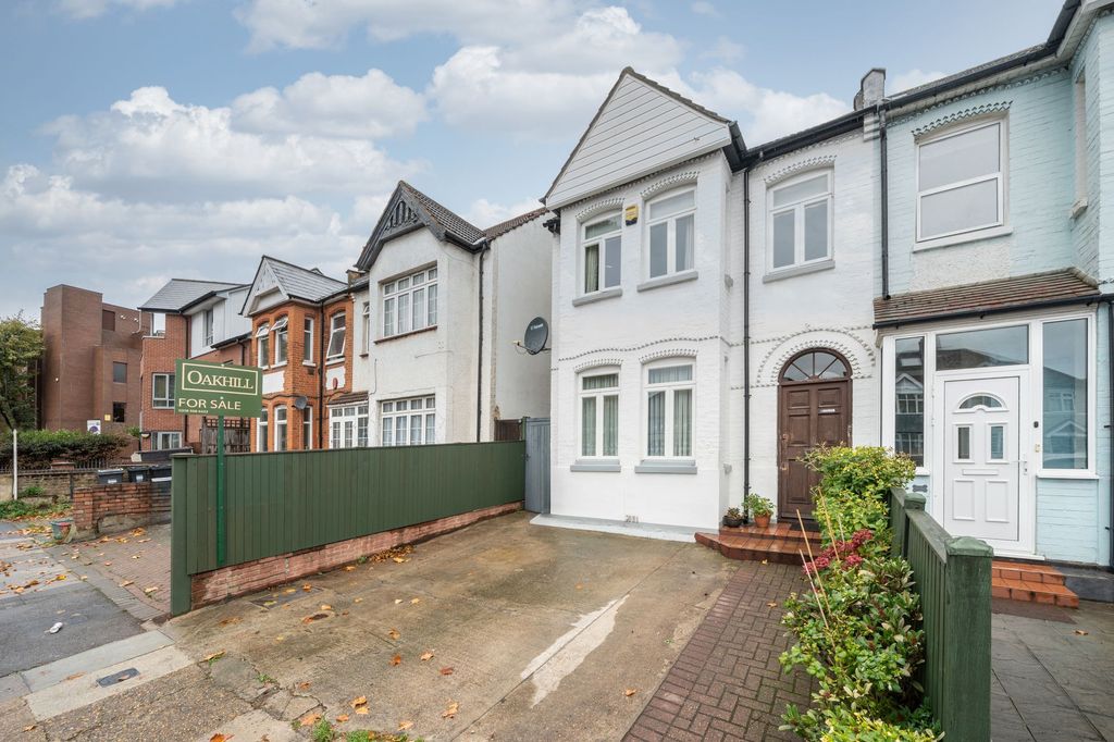 Property photo 1 of 11