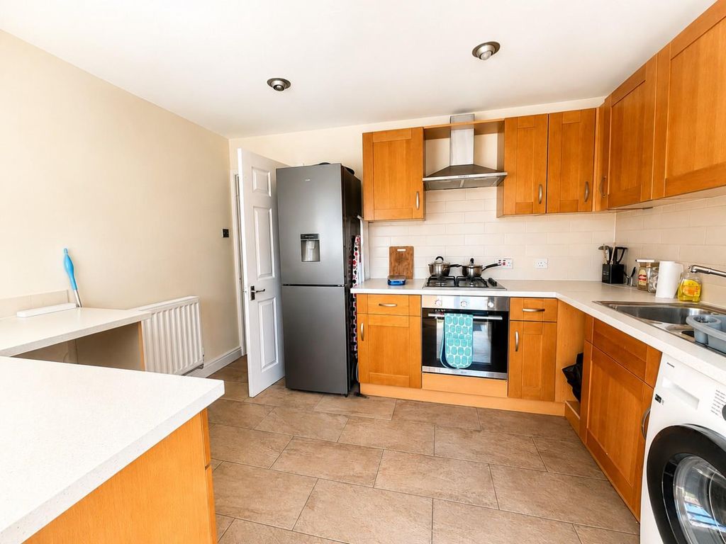 Property photo 3 of 10 74286168-E04F-4208-B33A-38454930076C.Jpeg