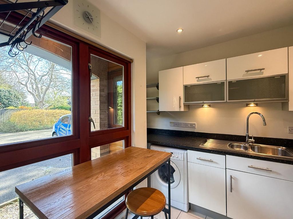 Property photo 3 of 14 Kitchen