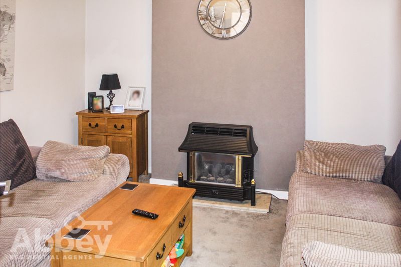 Property photo 2 of 12 Lounge