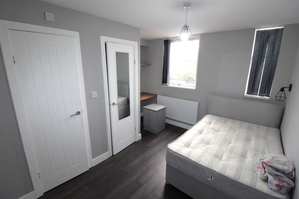 Property photo 1 of 7 7Ba494E8-9Cf1-4Fcc-9B7F-2Fd8Ba0F9Ff4