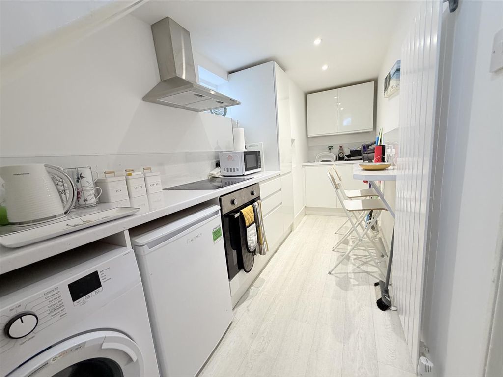 Property photo 3 of 10 Image00002.Jpeg