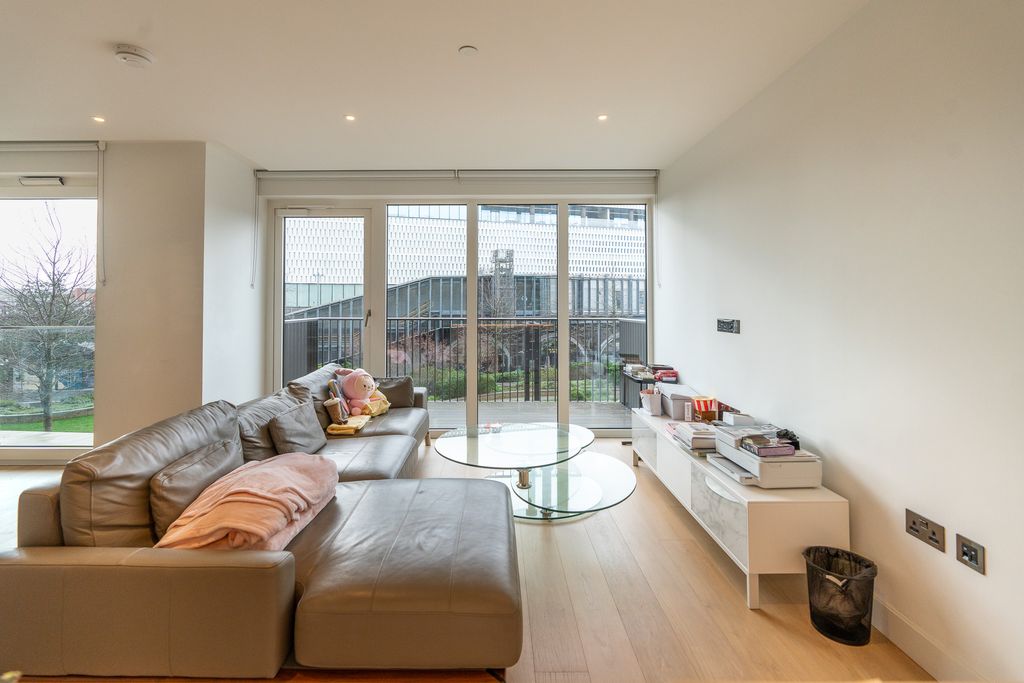 Property photo 2 of 17