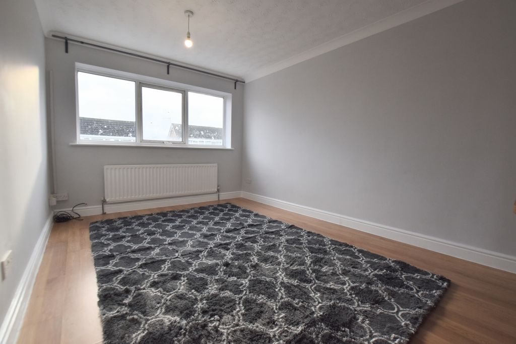 Property photo 2 of 10 44B Tennyson Drive Lounge