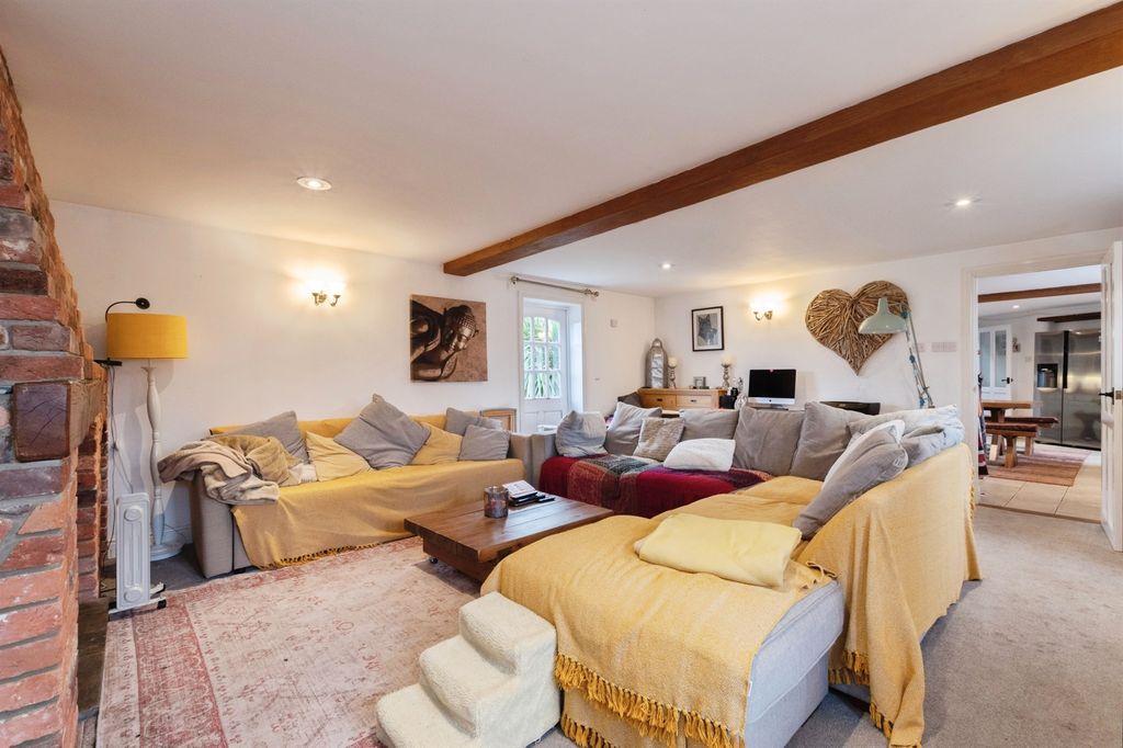 Property photo 3 of 23