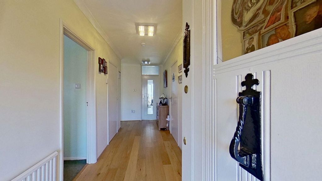 Property photo 3 of 31