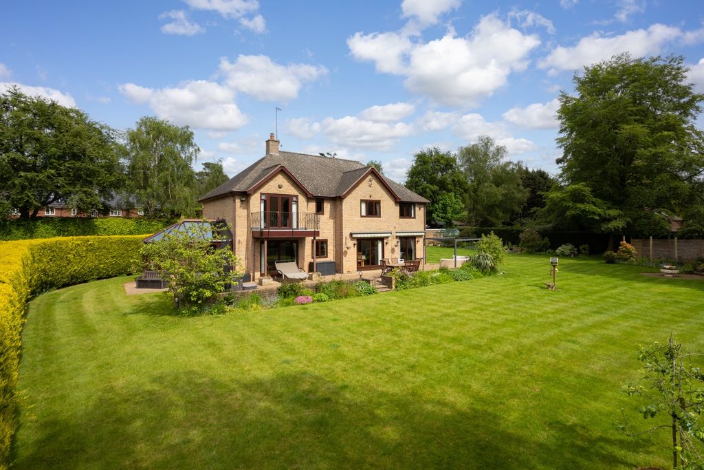 Property photo 1 of 24 02-Millrose