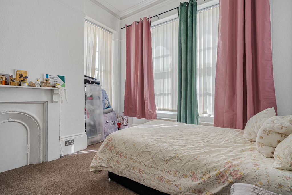 Additional image 18 of 4 bed flat for saleQueen Street, Newton Abbot TQ12