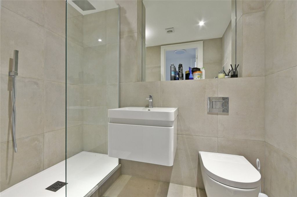 Property photo 3 of 9 Picture No. 21