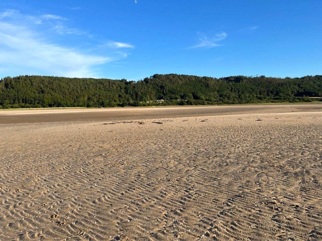 Property photo 2 of 25 Picture No. 40