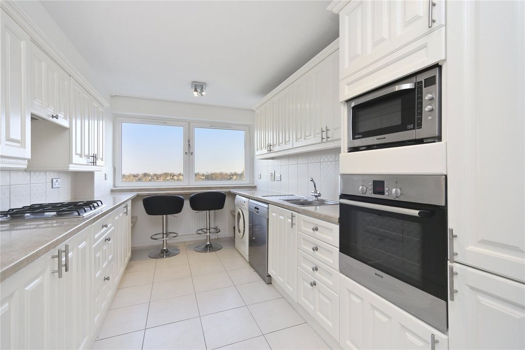 Property photo 3 of 8 Picture No. 21