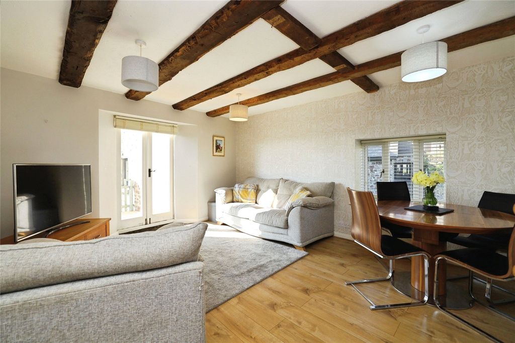 Property photo 3 of 24 Picture No. 52