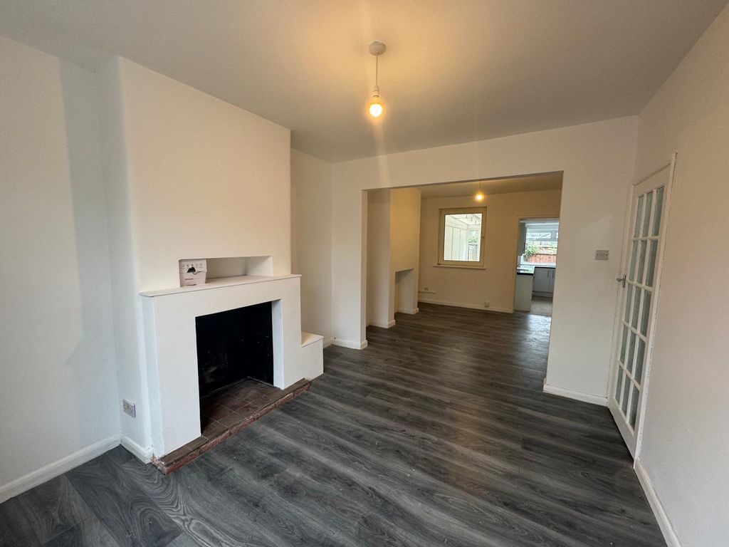 Property photo 2 of 11 Image