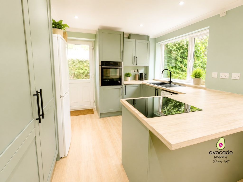 Property photo 2 of 16 5325614