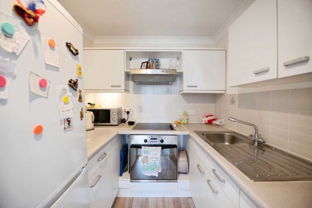 Property photo 3 of 13 Kitchen