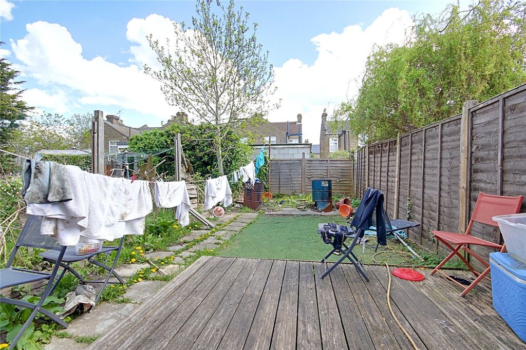Property photo 2 of 14 Picture No. 20