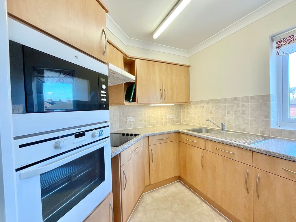 Property photo 3 of 16